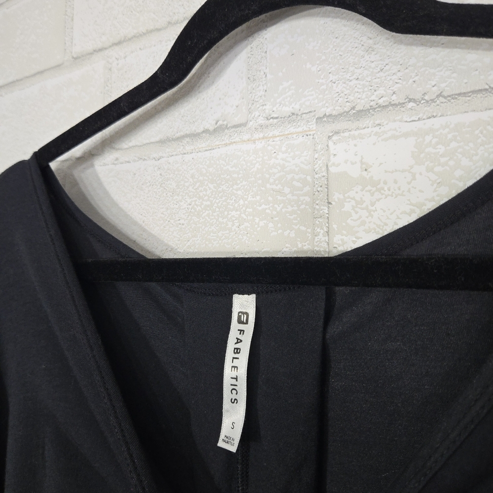 Fabletics long sleeve tee - Picture 6 of 13